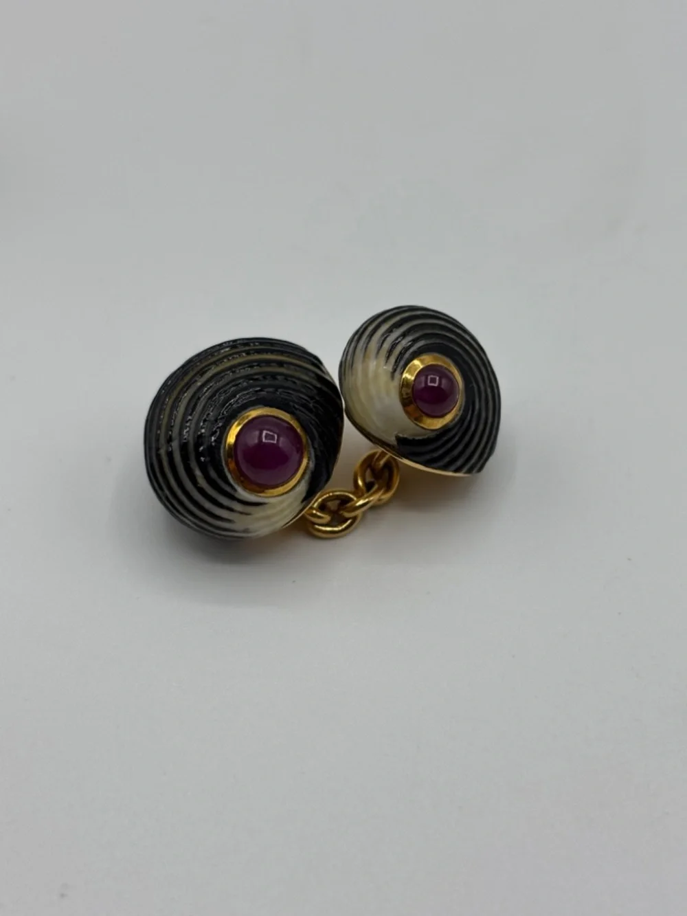 Vintage Trianon Shell Cufflinks